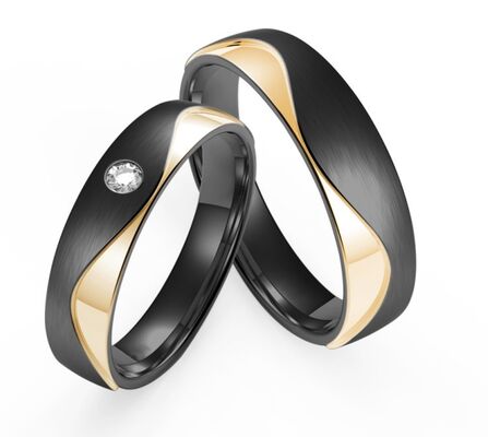 Prezzo buono Set di gioielli in acciaio inossidabile nero opaco con zirconi / Anello per coppia in oro K in linea