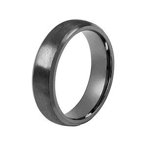 Guter Preis 6mm Kuppel Rundseite Hochzeitsringe für moderne Männer Luxus-Tantalum-Männerringe Online